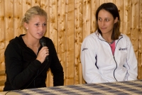 Michaella Krajicek (vlevo) a Katarina Srebotnik (vpravo)