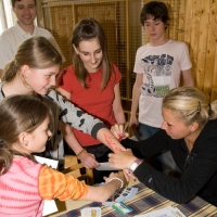 Michaella Krajicek rozdavala podpisy i na ruce Michaella Krajicek rozdavala podpisy i na ruce